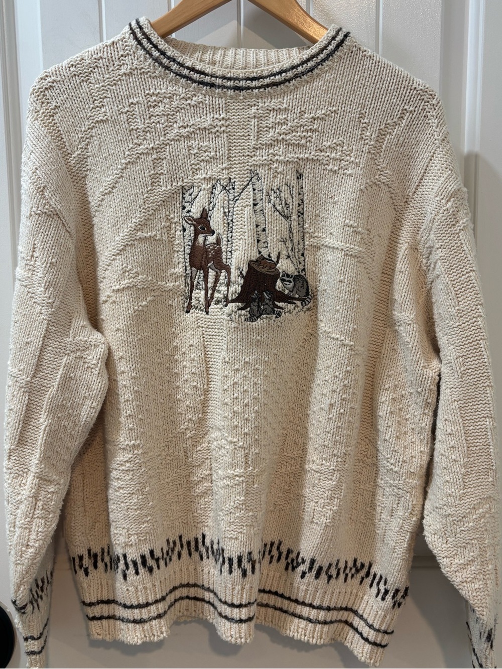 Vintage Jantzen Crewneck Knit Sweater Embroidered Forrest Animals Size L - Picture 2 of 8